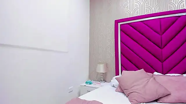 emma cook  online show from January 2026 08:23:01 PM