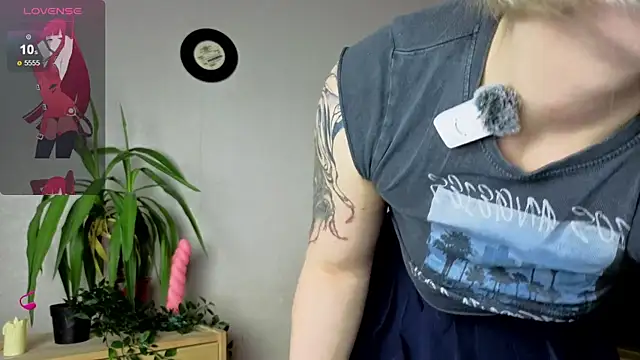 Me1inMonro online show from November 2025 05:29:01 AM