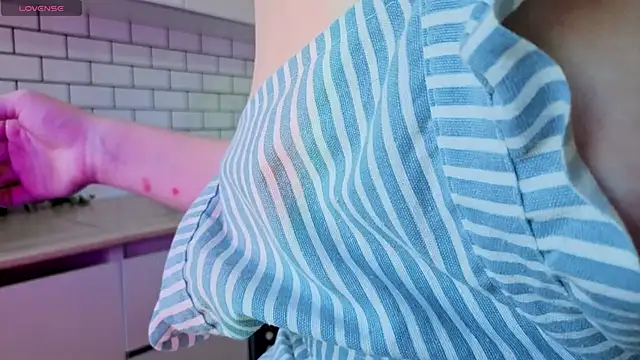 Me1inMonro online show from April 2026 05:36:01 AM