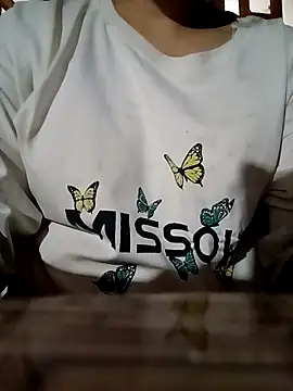 Snapshot of NariShow chatting on December 2025 12:04:01 AM NariShow online show from December 2025 12:04:01 AM