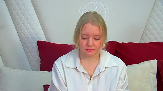 EmilyEvanse online show from December 2025 06:51:02 AM