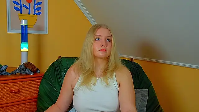 EmilyEvanse online show from November 2025 06:13:02 AM