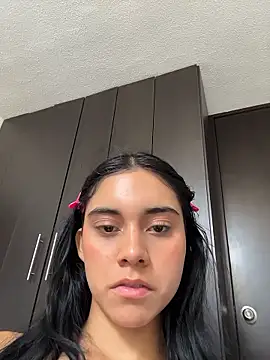 Miia moonn online show from January 2026 05:27:02 PM