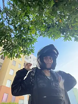 Miia moonn online show from November 2025 10:59:02 AM