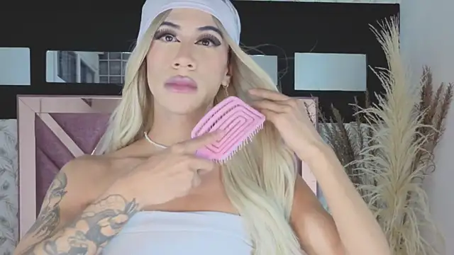 megan lenon online show from February 2026 08:04:01 PM