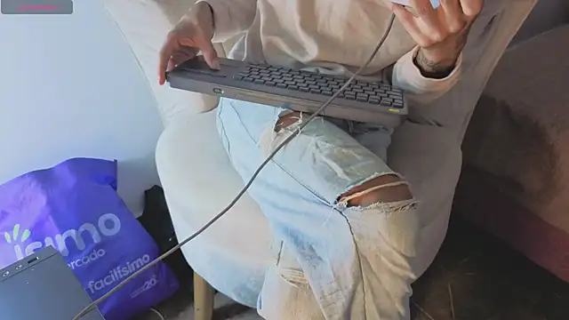 megan lenon online show from February 2026 01:39:01 AM