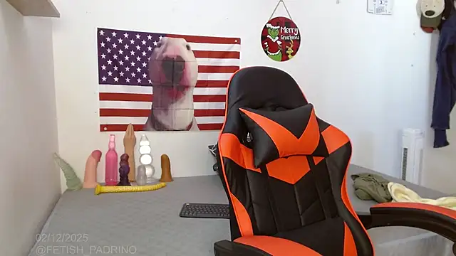 holegape online show from December 2025 02:52:01 PM