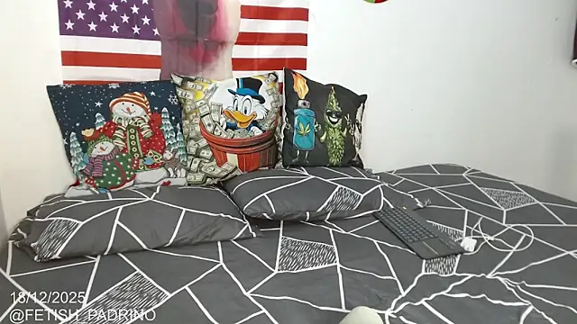 holegape online show from December 2025 12:03:02 AM