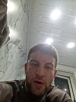 Snapshot of kiltedbody chatting on December 2025 09:36:02 PM kiltedbody online show from December 2025 09:36:02 PM