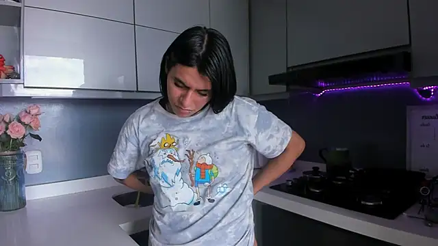 SaraAndrade  online show from April 2026 02:57:02 PM