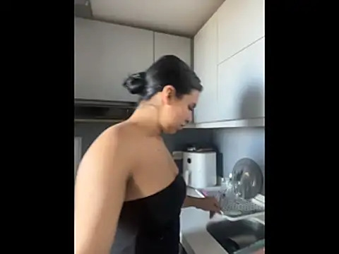 SaraAndrade  online show from January 2026 01:05:01 PM