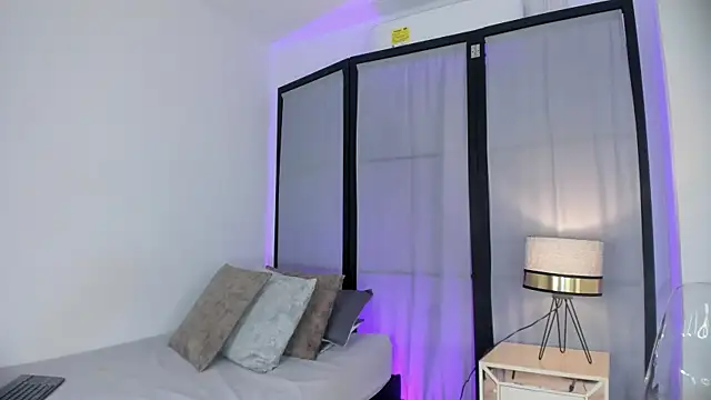 Snapshot of niicole_steele_ chatting on January 2026 07:08:01 PM niicole steele online show from January 2026 07:08:01 PM