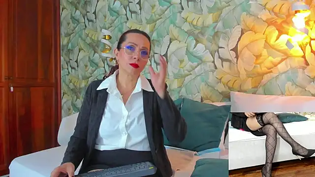 Snapshot of Madame_Angelic_1 chatting on June 2026 03:11:02 AM Madame Angelic 1 online show from June 2026 03:11:02 AM