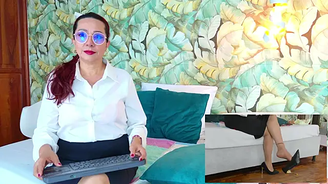 Snapshot of Madame_Angelic_1 chatting on July 2026 04:01:01 AM Madame Angelic 1 online show from July 2026 04:01:01 AM