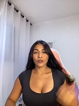 Laurapocahontas online show from December 2025 07:26:02 PM