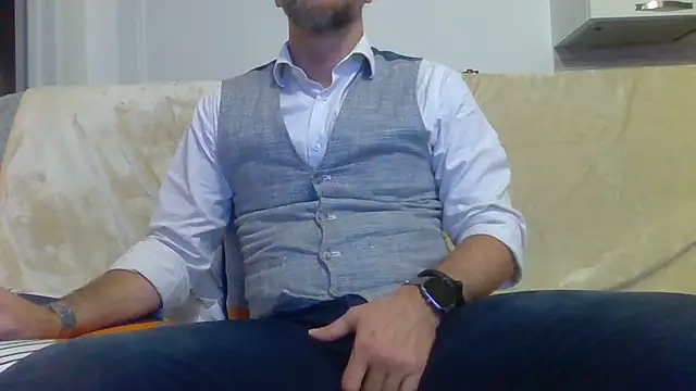 Eroshotlicker online show from May 2026 09:09:01 PM
