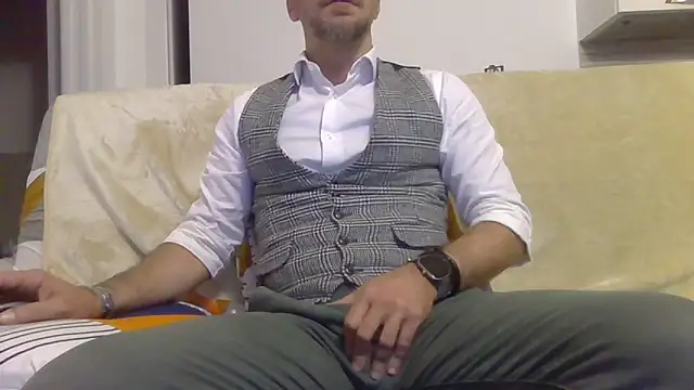 Eroshotlicker online show from May 2026 09:17:02 PM