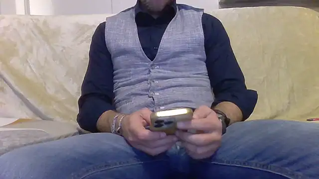 Eroshotlicker online show from April 2026 08:50:01 PM