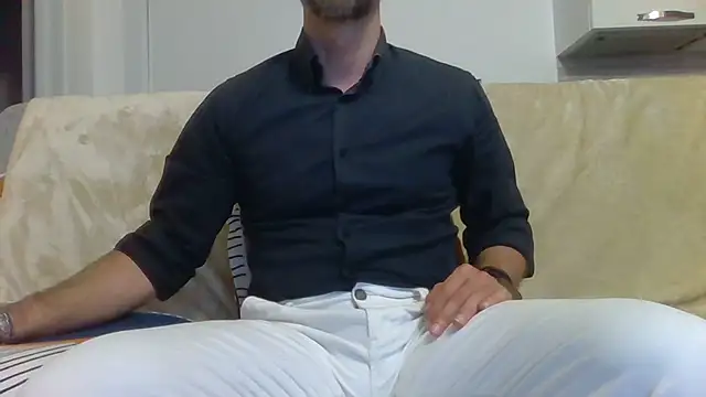 Eroshotlicker online show from April 2026 08:46:02 PM