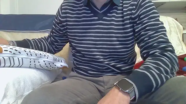 Eroshotlicker online show from January 2026 11:00:02 PM