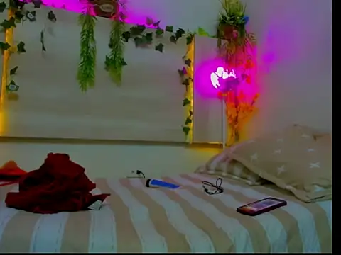 Snapshot of AngelSlimm chatting on November 2025 05:07:01 AM AngelSlimm online show from November 2025 05:07:01 AM