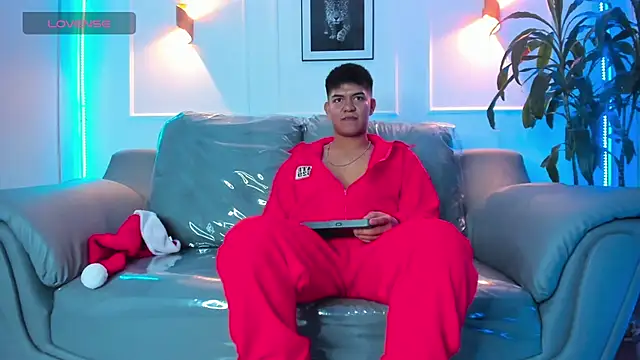 Snapshot of Paul_27_ chatting on November 2025 02:56:01 AM Paul 27 online show from November 2025 02:56:01 AM