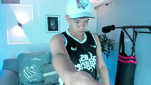 Snapshot of Paul_27_ chatting on December 2025 03:19:02 AM Paul 27 online show from December 2025 03:19:02 AM