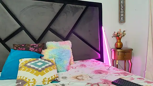 TashaNaughty4u online show from December 2025 12:15:02 PM