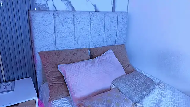 Kattie sweet1 online show from March 2026 01:03:01 PM