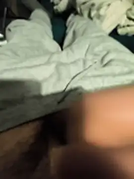 Razvan696969 online show from February 2026 09:32:01 PM