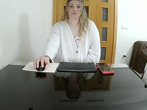 Adelyxveex online show from February 2026 11:43:02 PM