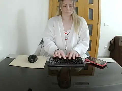 Adelyxveex online show from December 2025 11:58:01 PM