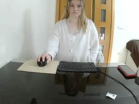 Adelyxveex online show from December 2025 11:25:02 AM