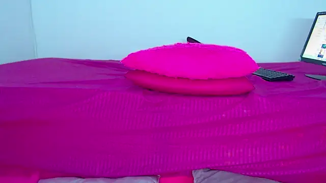 Milytylor online show from March 2026 02:11:01 AM