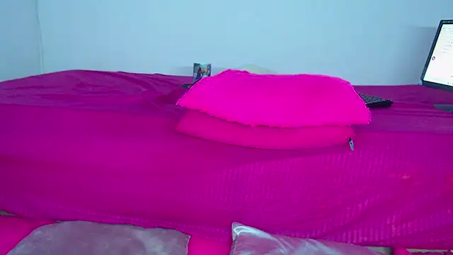 Milytylor online show from March 2026 01:48:02 PM