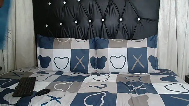 SavageHoney online show from April 2026 08:23:02 PM