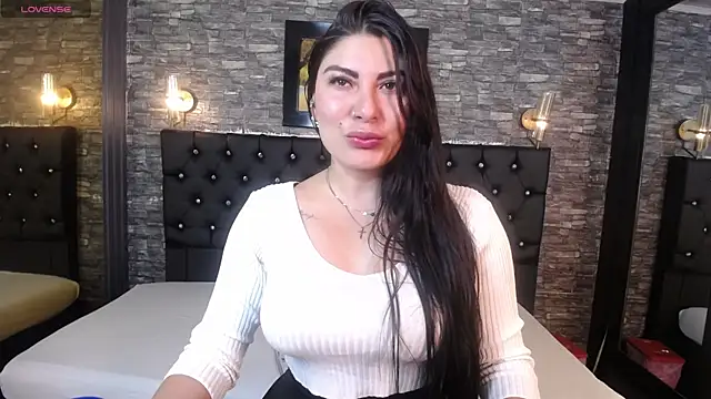   Aysha online show from November 2025 09:59:02 PM