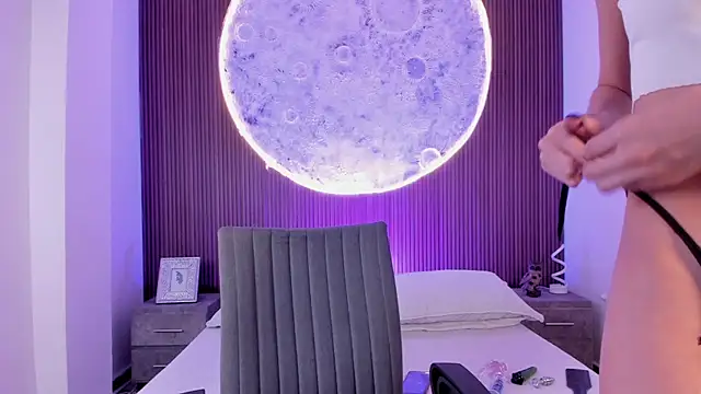 IvannaVolk  online show from December 2025 04:48:02 AM