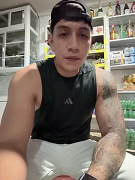 OliverWest04 online show from April 2026 12:39:01 AM