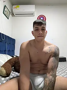 OliverWest04 online show from April 2026 09:26:02 AM