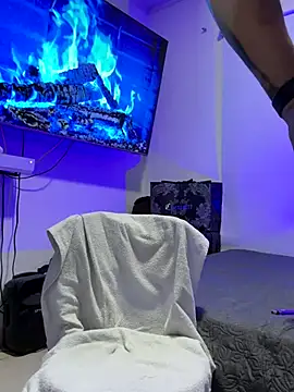 OliverWest04 online show from December 2025 07:32:01 AM