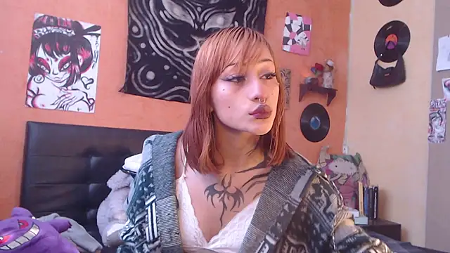 Layla quinn online show from July 2026 02:56:02 PM