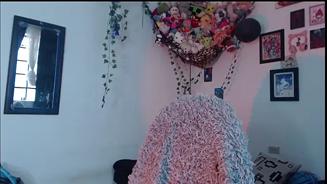 Layla quinn online show from June 2026 12:43:02 PM