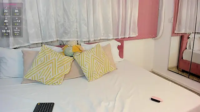 CharlotteBlossom online show from January 2026 08:48:01 PM