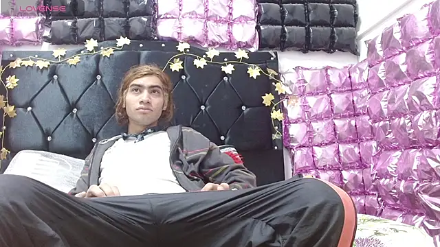 andresdark 07 online show from November 2025 03:07:01 AM