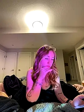 SienaLowel online show from November 2025 02:12:02 AM