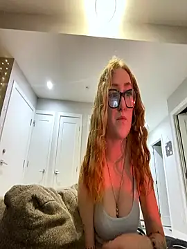 SienaLowel online show from December 2025 03:21:01 AM