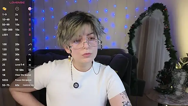 Snapshot of Spider_Arti chatting on December 2025 09:20:02 PM Spider Arti online show from December 2025 09:20:02 PM