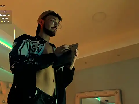 JonnyGreey online show from December 2025 07:16:02 PM