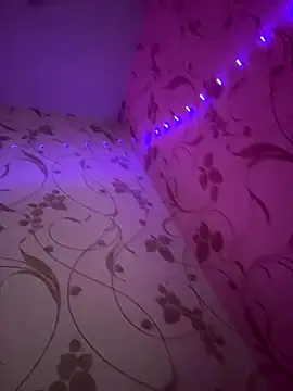 Snapshot of Rabizoon chatting on November 2025 04:07:01 PM Rabizoon online show from November 2025 04:07:01 PM